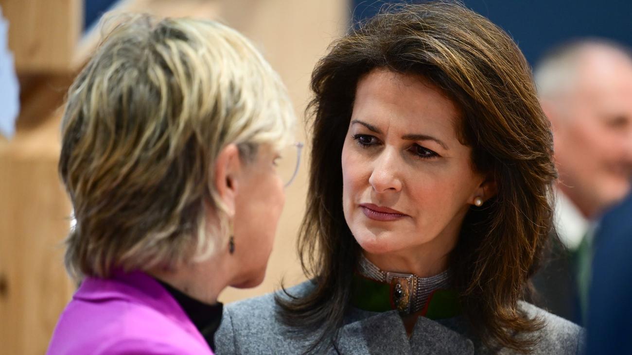 Agrarmesse: Ministerin Kaniber: Müssen Landwirte "entfesseln"