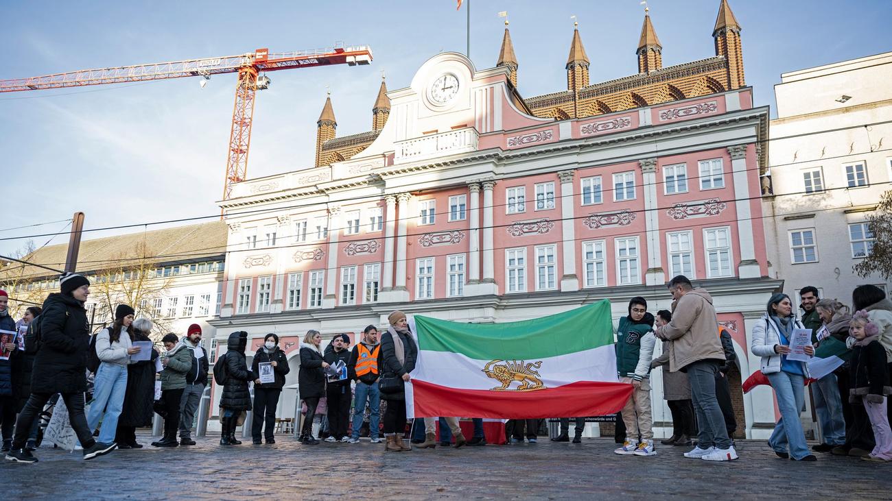 Unruhen im Iran: Solidarität mit Protesten im Iran – Kundgebung in Rostock