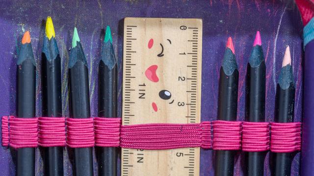 Kurioses: Zu langes Lineal: Schüler entdeckt Polizei-Panne