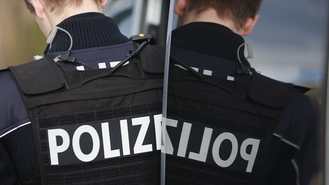Betrug: Angebliche Polizisten erbeuten Millionensumme