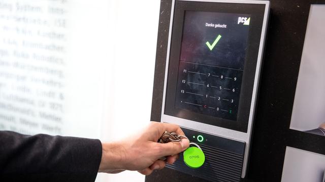 Arbeitszeitdebatte: CSU drängt auf mehr Arbeitszeit-Flexibilität - DGB warnt