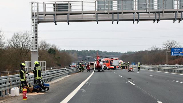 Notfälle: Motorradunfall auf der A3 - Sperrung und Stau