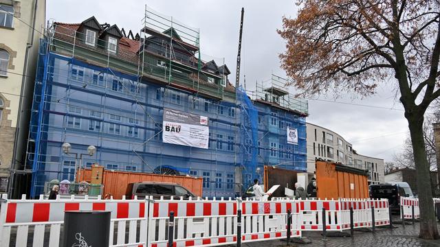 Kriminalität: Nach Brand am Domplatz Einbruch in beschädigte Häuser