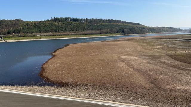 Staatsschutz ermittelt: Hakenkreuze am Kinzigstausee entdeckt