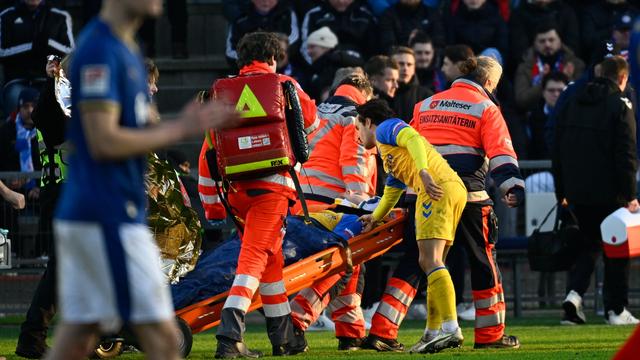 2. Fußball-Bundesliga: Paderborn-Profi Brackelmann meldet sich nach schwerem Sturz