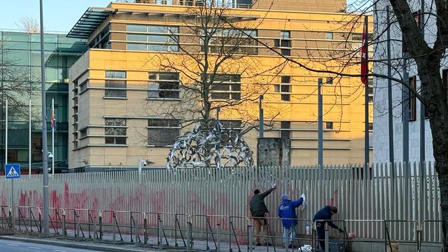 Türkei und Südafrika: Zäune von Botschaften beschmiert - Staatsschutz ermittelt