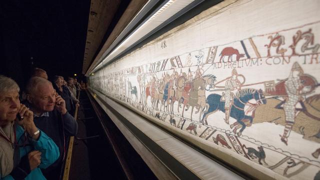 Rückgabe von Raubkunst: Fragmente des Teppichs von Bayeux zurückgegeben