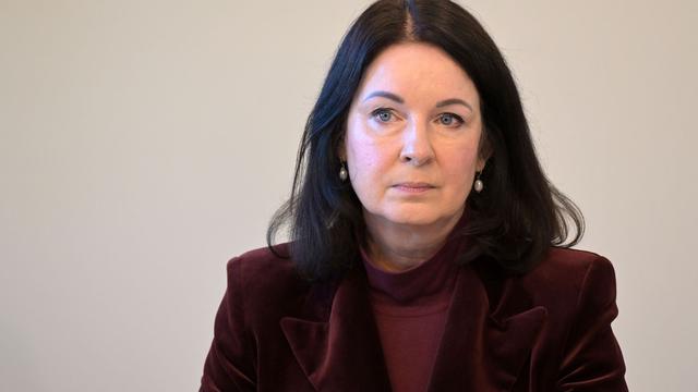 Debatte um Krankmeldungen: Ministerin Müller kontra Merz: Krankschreibung per Telefon