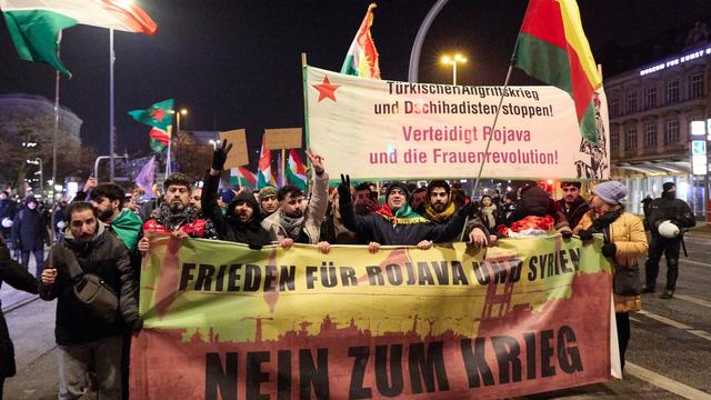 Konflikte: Rund 2.000 Menschen fordern auf Demo Schutz von Kurden