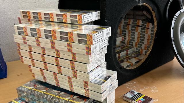 Kontrolle: Zoll findet fast 8.000 geschmuggelte Zigaretten in Musikbox