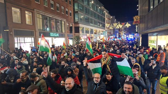 Friedliche Veranstaltung: 2000 Menschen in Bremen bei pro-kurdischer Demonstration