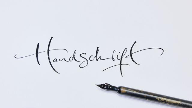 Welttag der Handschrift: Muskeln, Steinzeit und Hancock – Fakten zur Handschrift