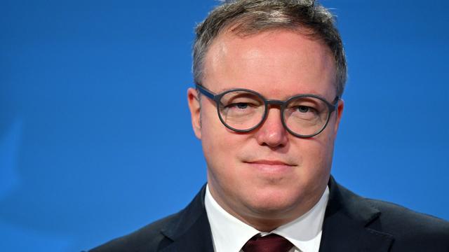 Härteres Vorgehen gefordert: Voigt: Debatte in Europa zum Kinderschutz in Social Media