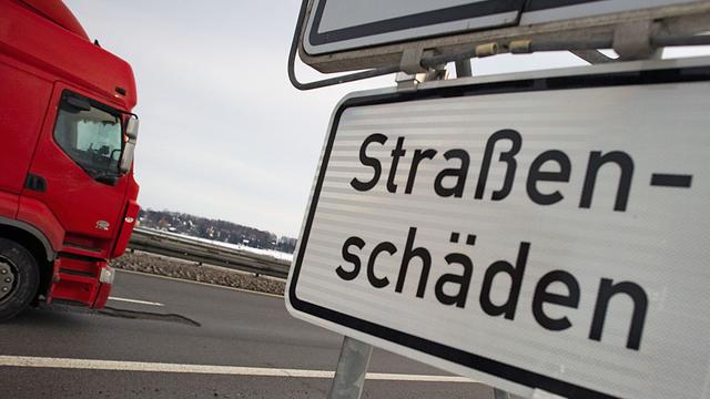 In Richtung Walsrode: Frostschäden bremsen Verkehr auf Autobahn 27 aus