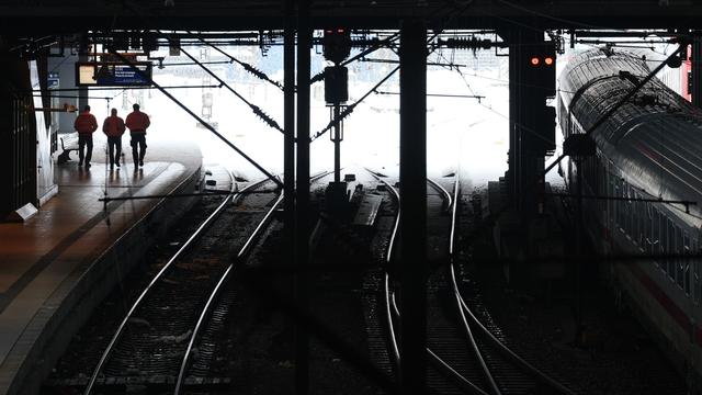 Notfall: 20-Jähriger schläft im Gleisbett am Hamburger Hauptbahnhof
