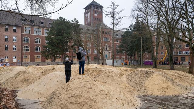 Potsdam: Dutzende bei Rundgang auf künftigem Brauhausberg-Campus