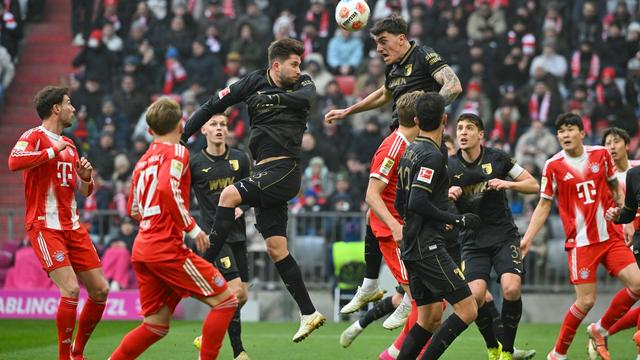 Fußball-Bundesliga: Erste Pleite für den FC Bayern - Verfolger BVB souverän