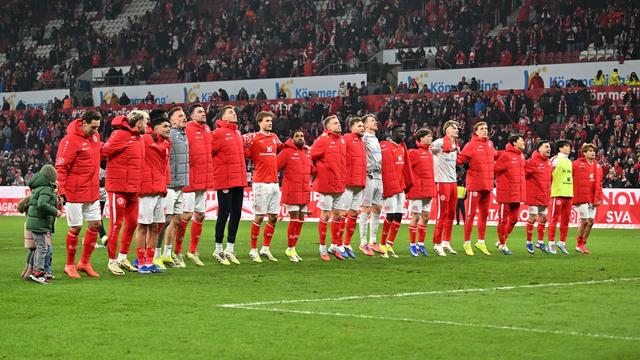 Fußball-Bundesliga: Feueralarm in Mainz: Bundesliga-Arena für kurze Zeit geräumt