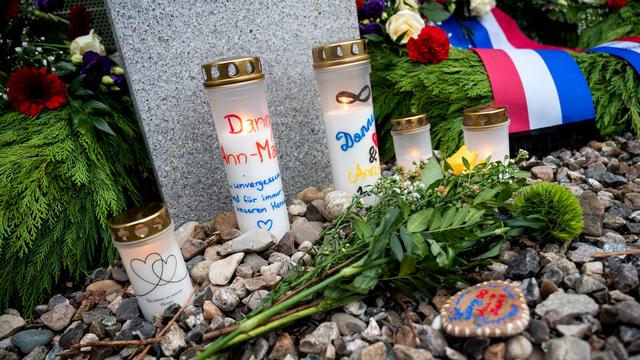 Drei Jahre nach der Tat: Jahrestag von Brokstedt-Tat - Günther legt Kranz nieder