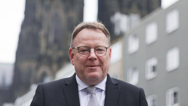 Freizeit: Kölns OB will keine 