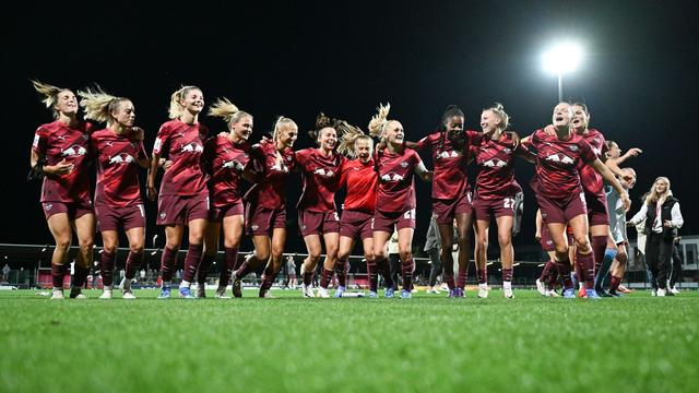 Fußball-Bundesliga: RB Leipzig unterliegt Bayern-Frauen im Schneetreiben