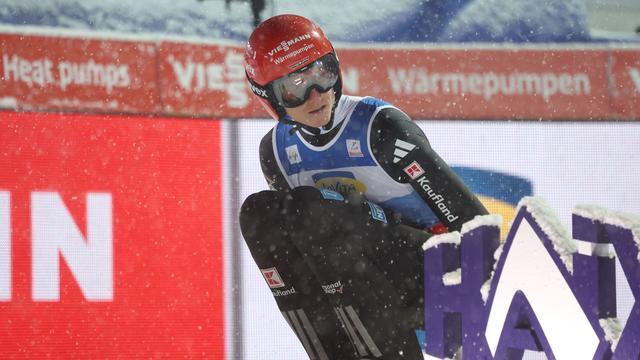 Oberstdorf: Verrückte Flug-WM: Prevc verliert Ski, Deutschland auf vier