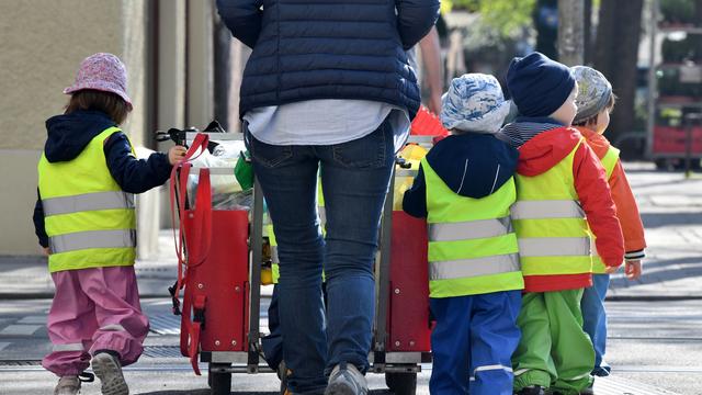 Trendwende bei Kindergärten?: Studie: Erziehermangel in Bayern endet spätestens bis 2029