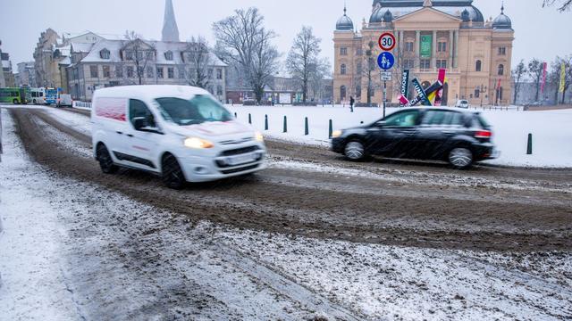 Unfälle: Auch im Westen von MV viele Unfälle wegen Eis und Glätte