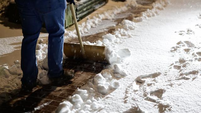Schneefall: Braunschweig sperrt Sportanlagen im Freien