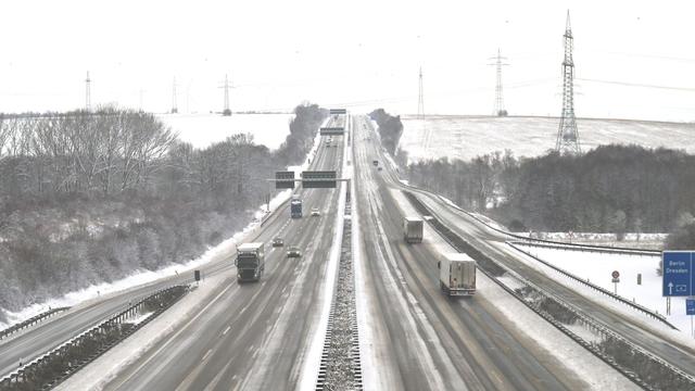 Winterdienst in Thüringen: Wochenstart: 178 Räumfahrzeuge auf Bundes- und Landesstraßen