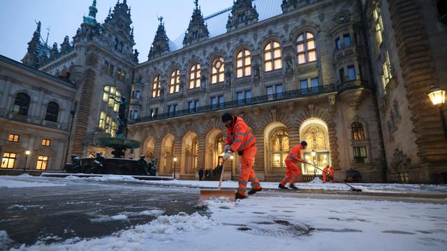 Wetter: Zäher Verkehr wegen Glätte und Schnee in und um Hamburg