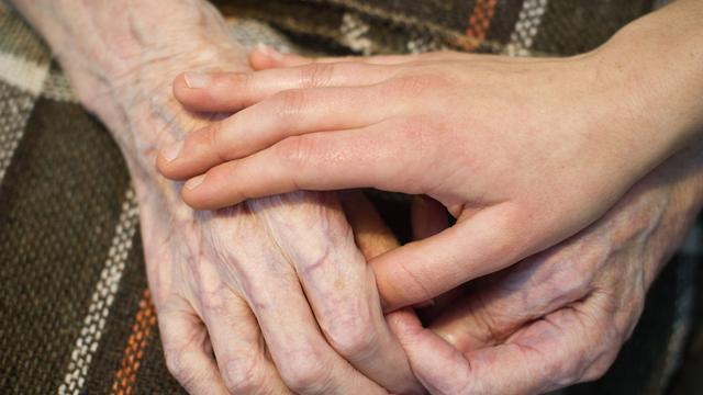 Gesellschaft: Bioethik-Kommission pocht auf Selbstbestimmung