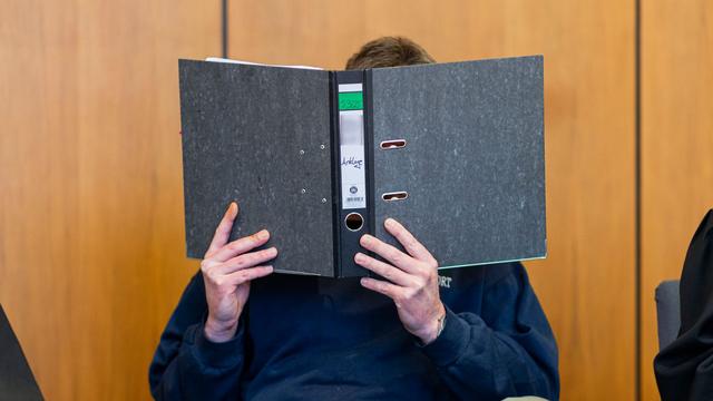 Prozess: Ex-Partnerin mit Eisenrohr brutal erschlagen - 13 Jahre Haft