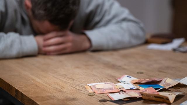 Schulden: Jeder zehnte Berliner ab 18 galt 2025 als überschuldet