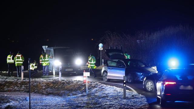 Drei Festnahmen: Schüsse auf SEK bei Verfolgungsjagd - mehrere Verletzte