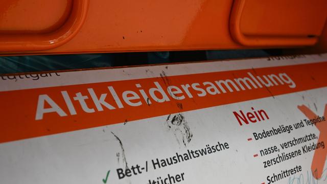 Kriminalität: Toter Hund an Altkleidercontainer abgelegt