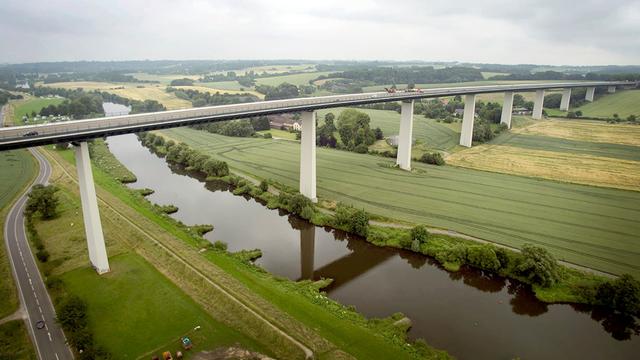 Autobahn: Wichtige A52-Brücke zwischen Essen und Düsseldorf gesperrt