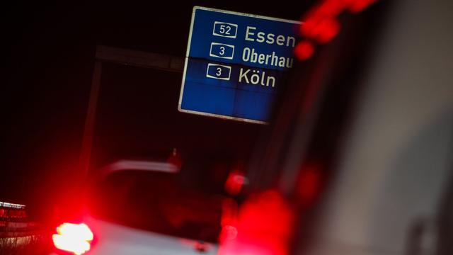 Autobahn: Erste Staus nach Sperrung der A52-Brücke