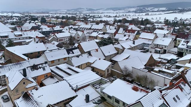 Wetter: Es schneit weiterhin in Thüringen