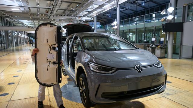 Forschung und Entwicklung: Gläserne Manufaktur empfängt wieder Gäste