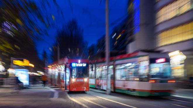 Tarifverhandlungen: Die Gewerkschaft fordert in den Tarifverhandlungen unter anderem die Einführung einer 35-Stunden-Woche. (Archivbild)
