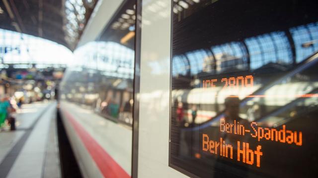 Fernverkehr: Bahn reduziert ab Februar ICE-Halte in Spandau