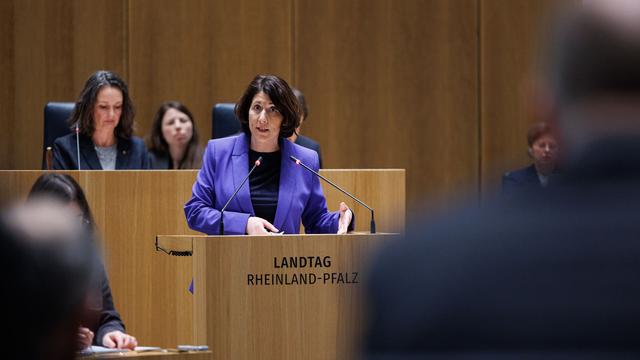 Fachkräftemangel: Landtag vereinfacht Anerkennung ausländischer Abschlüsse
