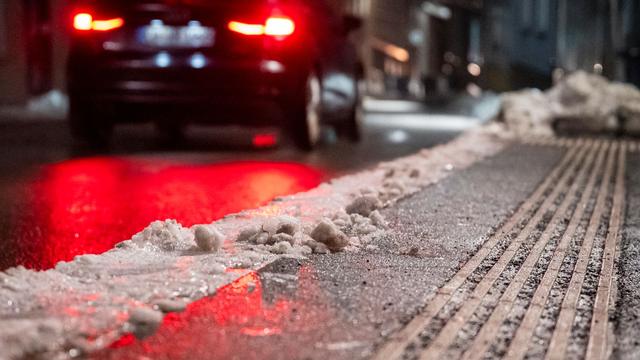 DWD-Vorhersage: Nasskaltes Wetter mit Glättegefahr in Hessen