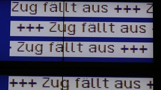 Bahn: Züge stehen wegen des winterlichen Wetters still