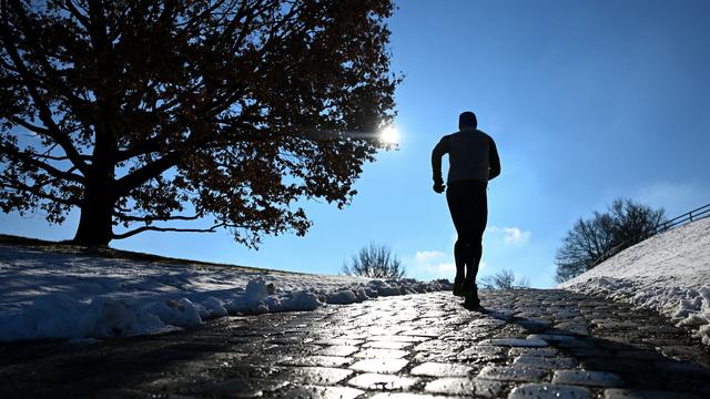 Wetter: Glätte und Nebel: Autofahrer müssen weiter aufpassen