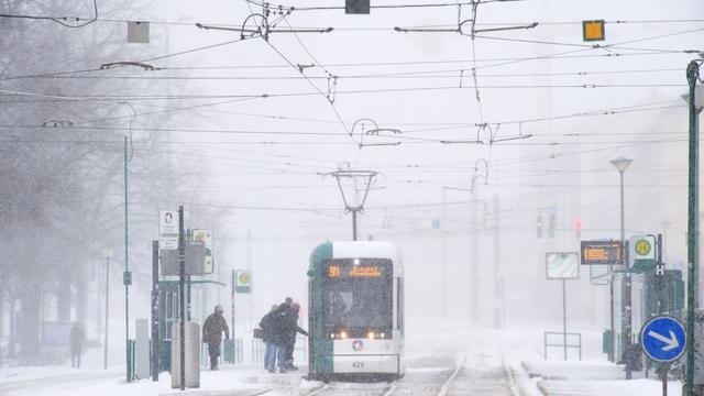 Warnstreiks im Nahverkehr: Pendlerchaos droht am Montag - Warnstreiks in Brandenburg