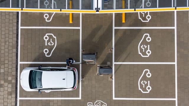 Elektromobilität: Prämie hebt Interesse an E-Autos stark und sorgt für Kritik