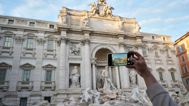 Tourismus: Einmal Trevi-Brunnen: zwei Euro - Rom verlangt Eintritt