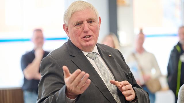 Teilzeit und Krankheitstage: Laumann: 